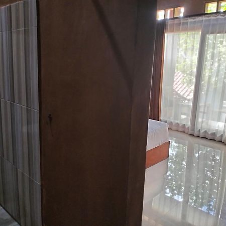 Fullmoon Homestay Kuta  Εξωτερικό φωτογραφία