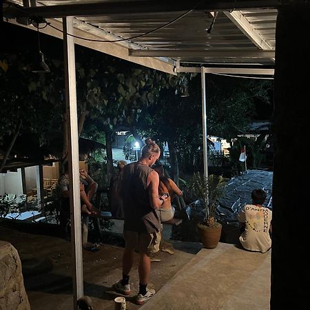 Fullmoon Homestay Kuta  Εξωτερικό φωτογραφία