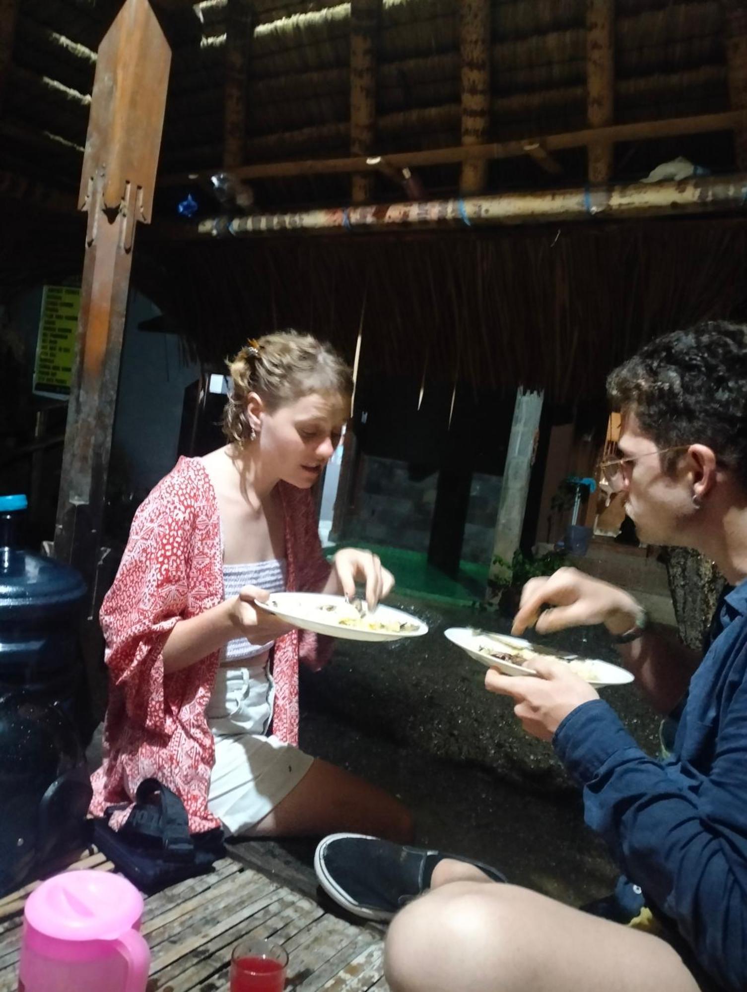 Fullmoon Homestay Kuta  Εξωτερικό φωτογραφία