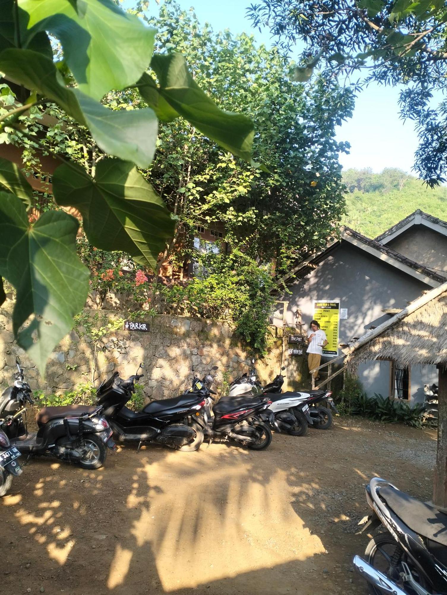 Fullmoon Homestay Kuta  Εξωτερικό φωτογραφία