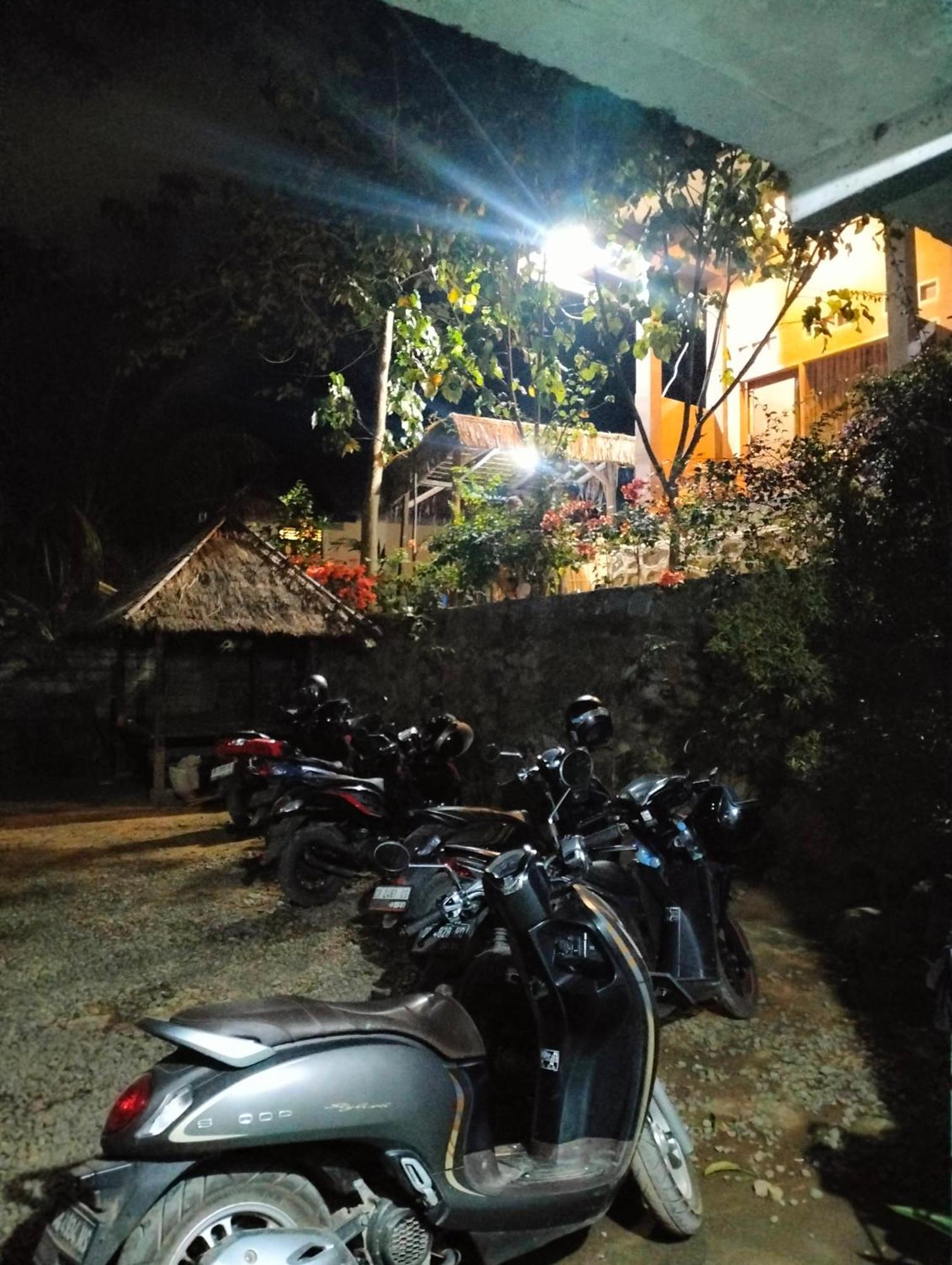 Fullmoon Homestay Kuta  Εξωτερικό φωτογραφία