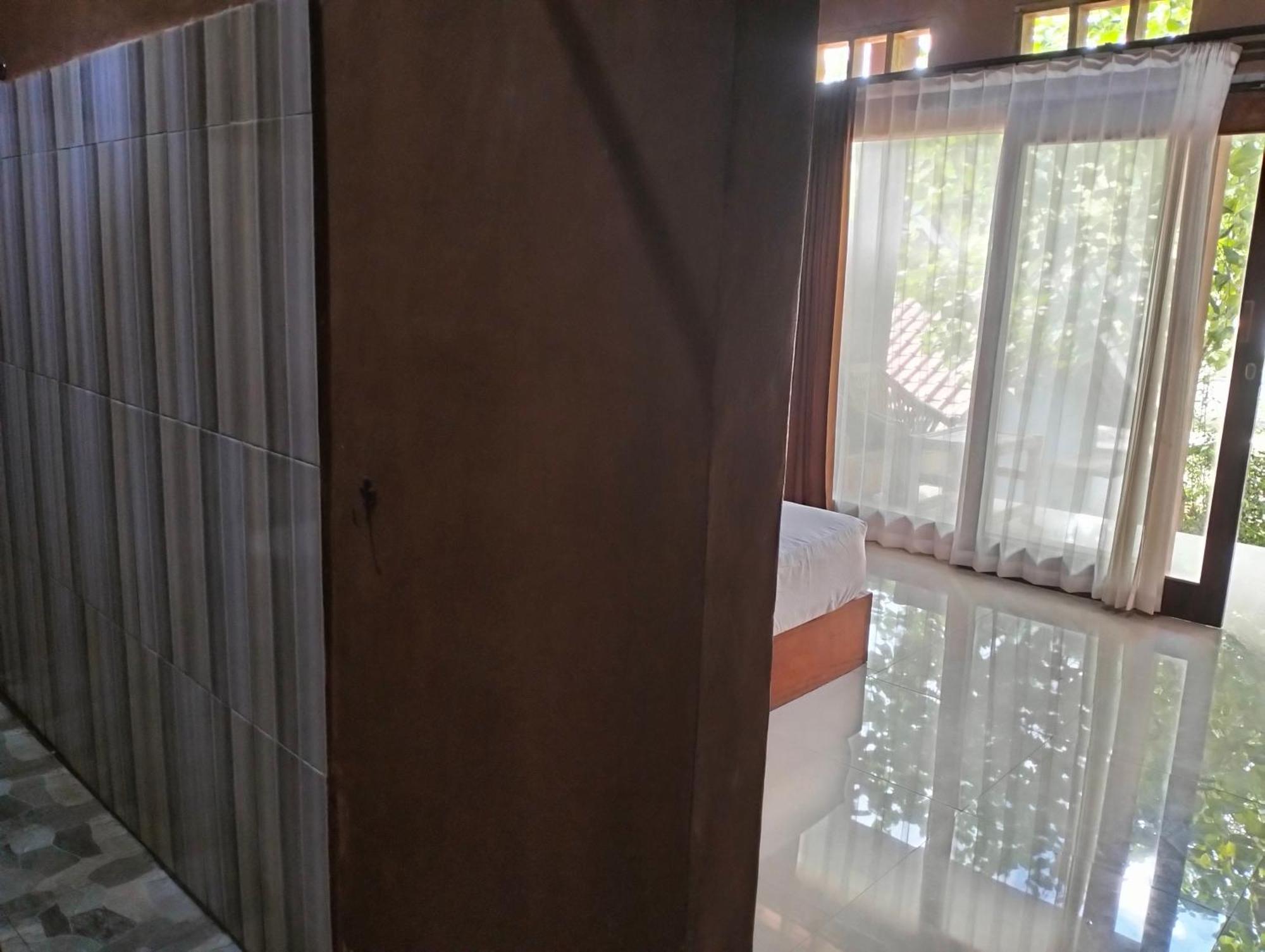 Fullmoon Homestay Kuta  Εξωτερικό φωτογραφία