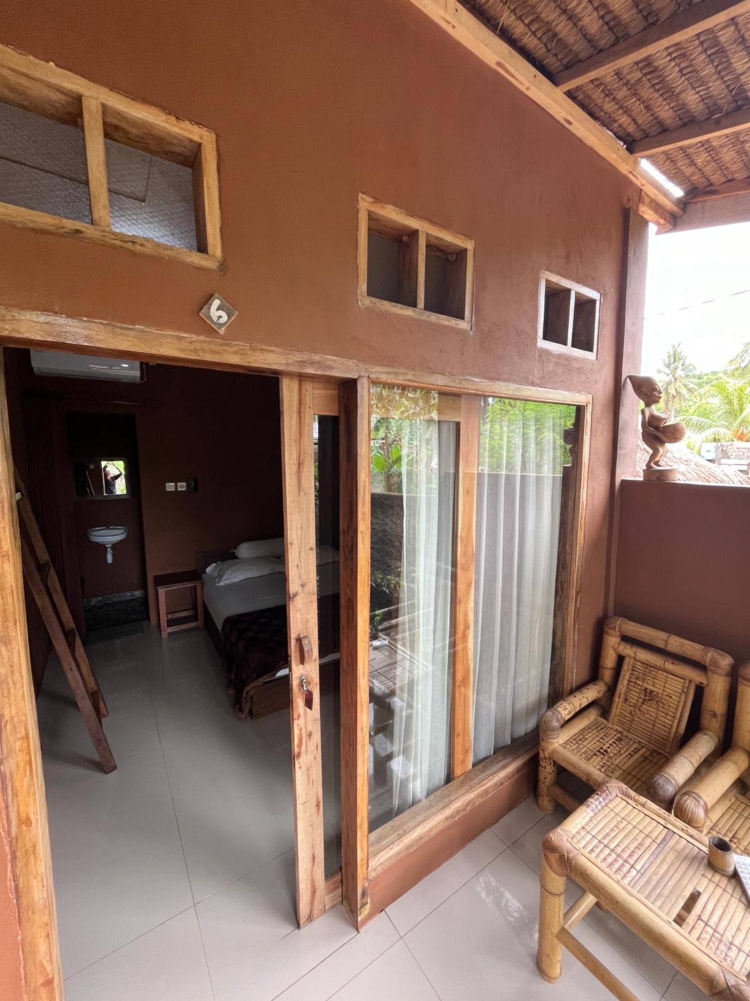 Fullmoon Homestay Kuta  Εξωτερικό φωτογραφία